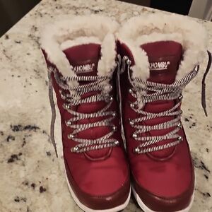 Khombu Burgundy Snow Boots with Plush Lining